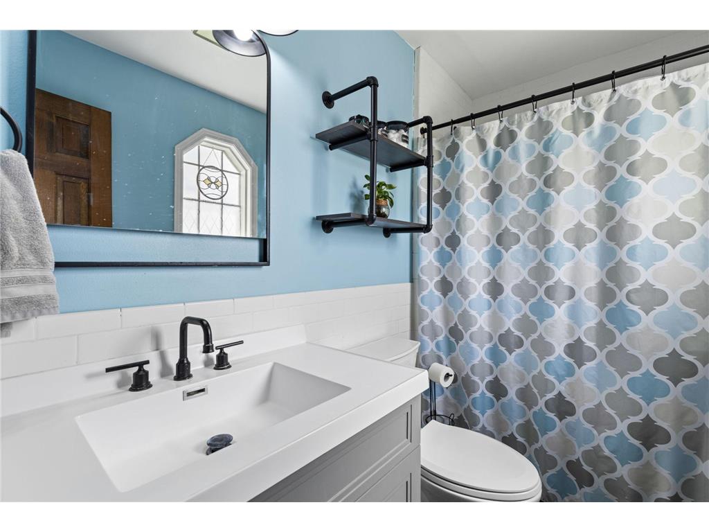 2201 84th Avenue N Brooklyn Park MN 55444 7067605 image19