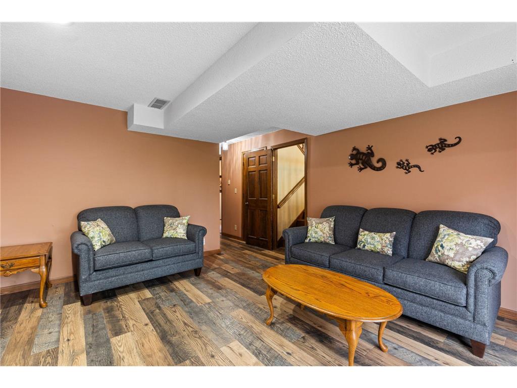 2201 84th Avenue N Brooklyn Park MN 55444 7067605 image27