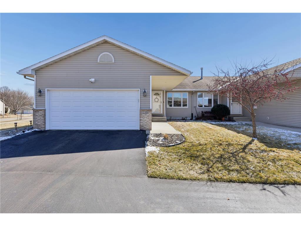 2201 Fisher Court NW Rochester MN 55901 7033533 image1