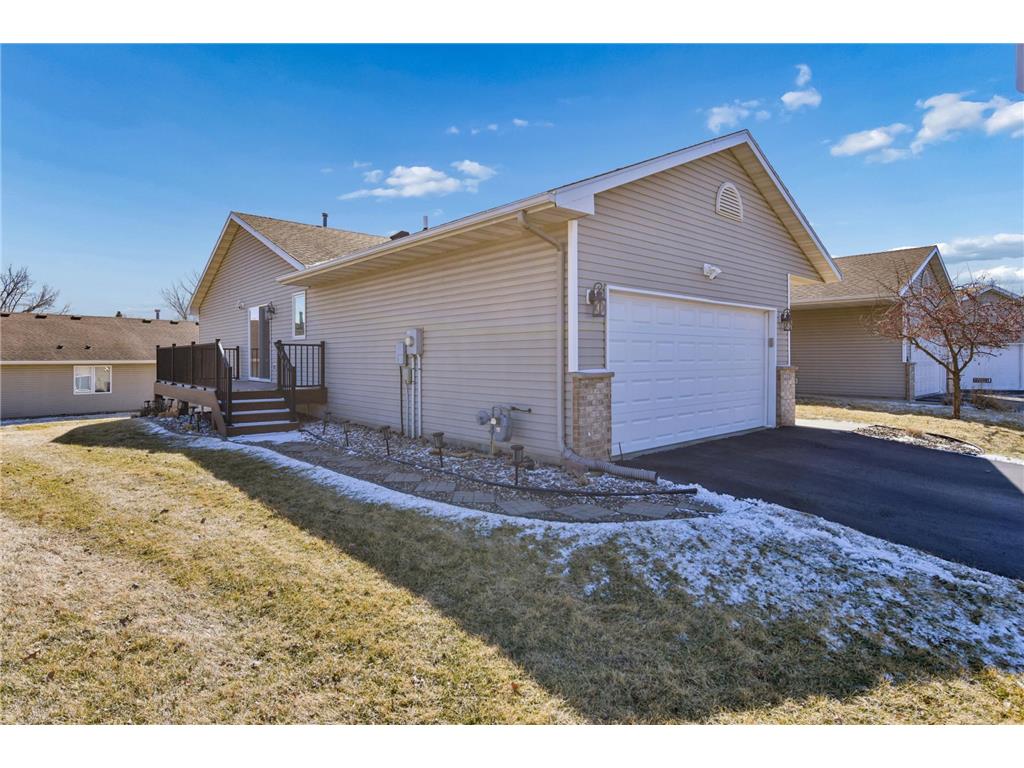 2201 Fisher Court NW Rochester MN 55901 7033533 image2