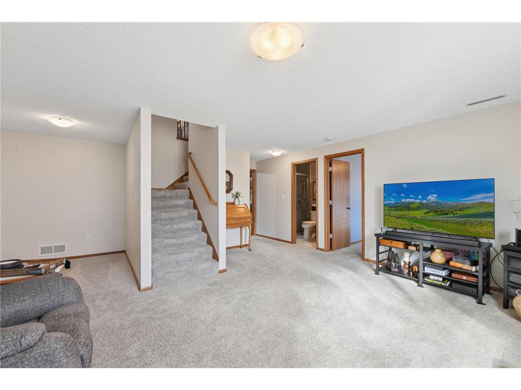 2201 Fisher Court NW Rochester MN 55901 7033533 image22