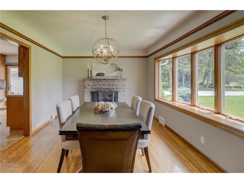 2201 Roselawn Avenue W Roseville MN 55113 7060844 image5