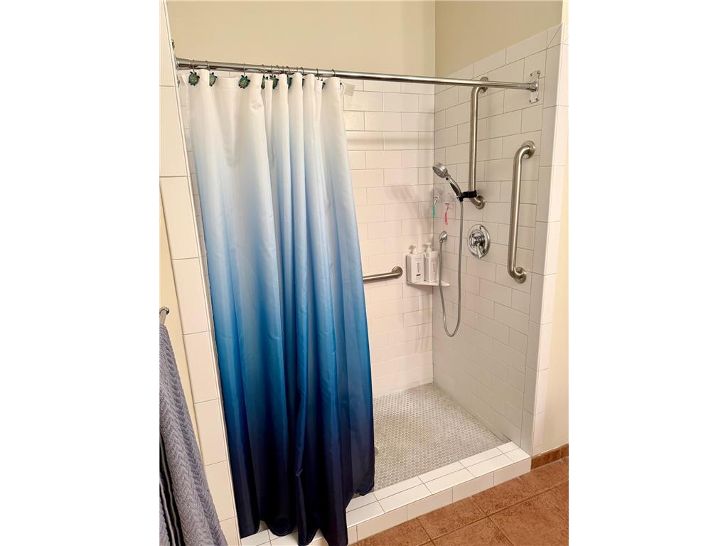 2201 Village Lane #A203 Bloomington MN 55431 7015339 image8