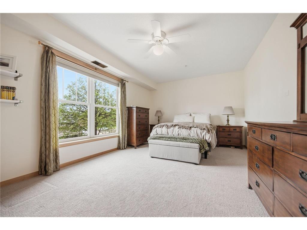 2201 Village Lane #A204 Bloomington MN 55431 7078403 image20