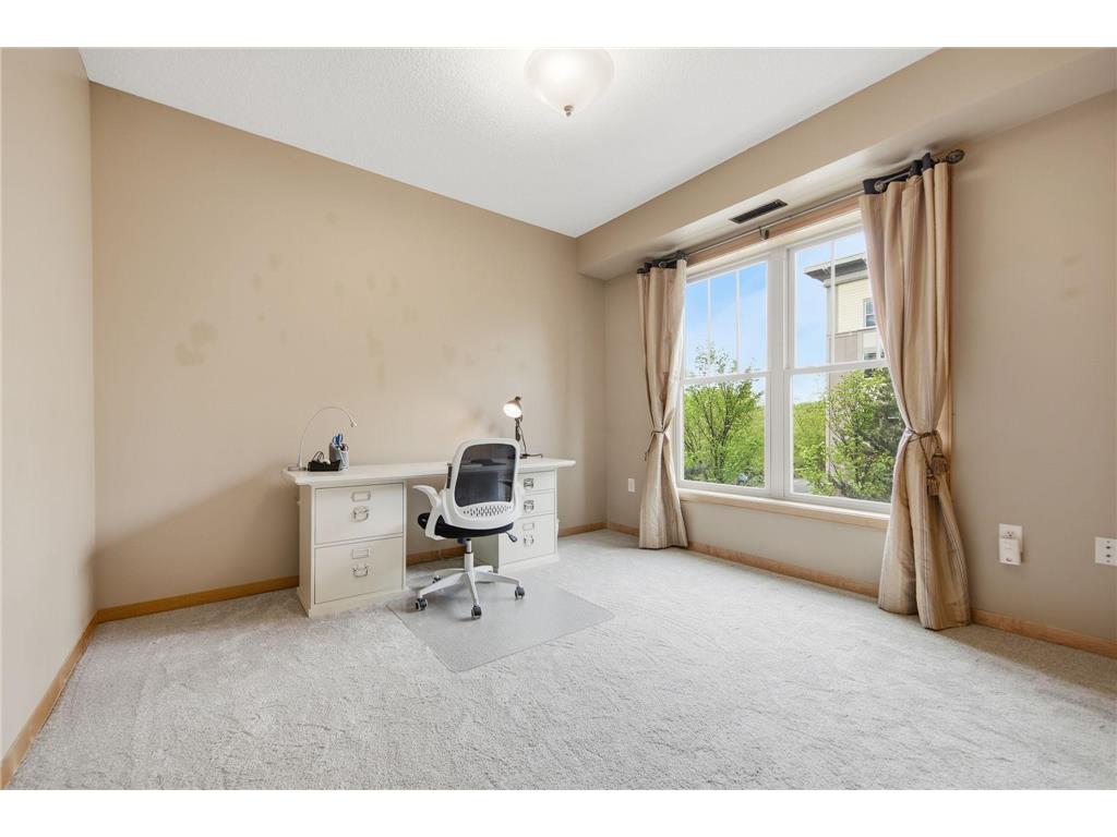 2201 Village Lane #A204 Bloomington MN 55431 7078403 image25