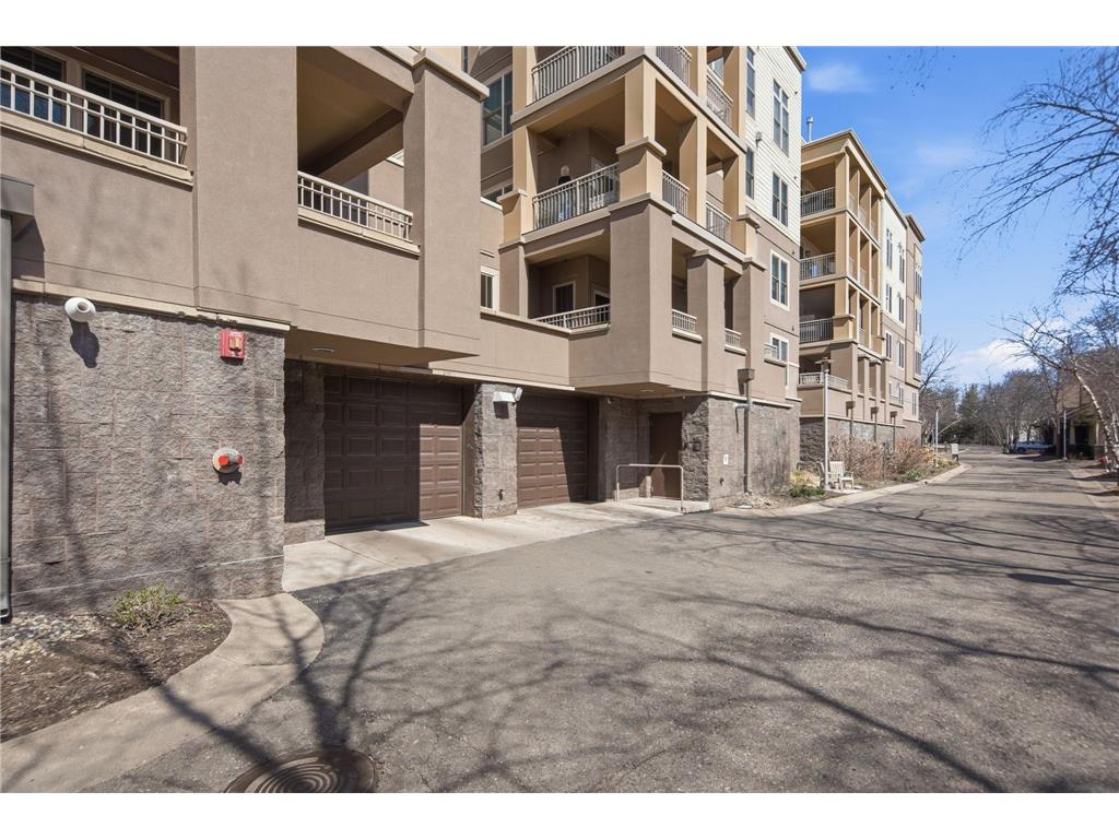 2201 Village Lane #A204 Bloomington MN 55431 7078403 image33