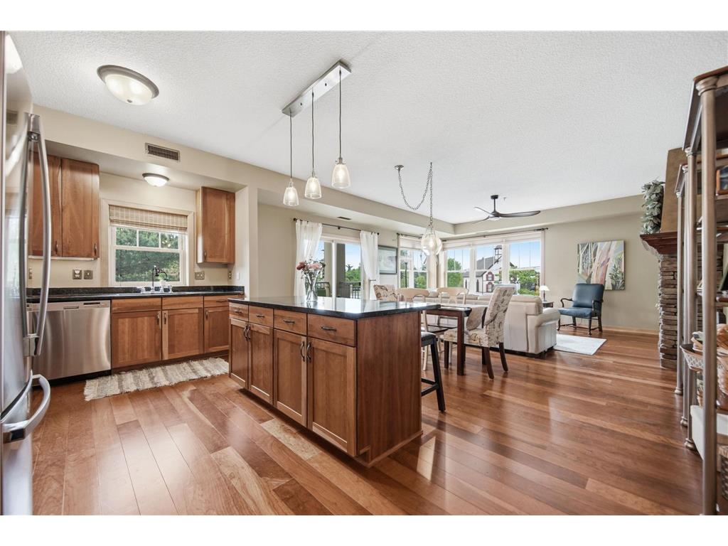 2201 Village Lane #A204 Bloomington MN 55431 7078403 image4