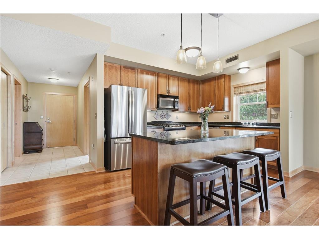 2201 Village Lane #A204 Bloomington MN 55431 7078403 image7
