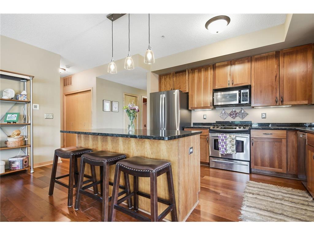 2201 Village Lane #A204 Bloomington MN 55431 7078403 image8