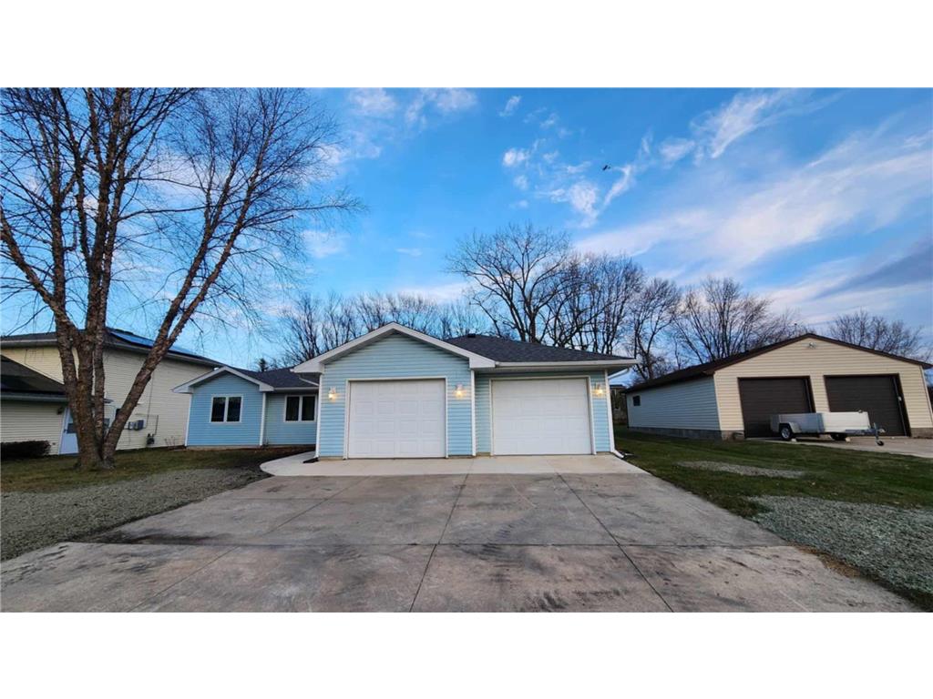 2202 Rowe Lane Albert Lea MN 56007 6635740 image1