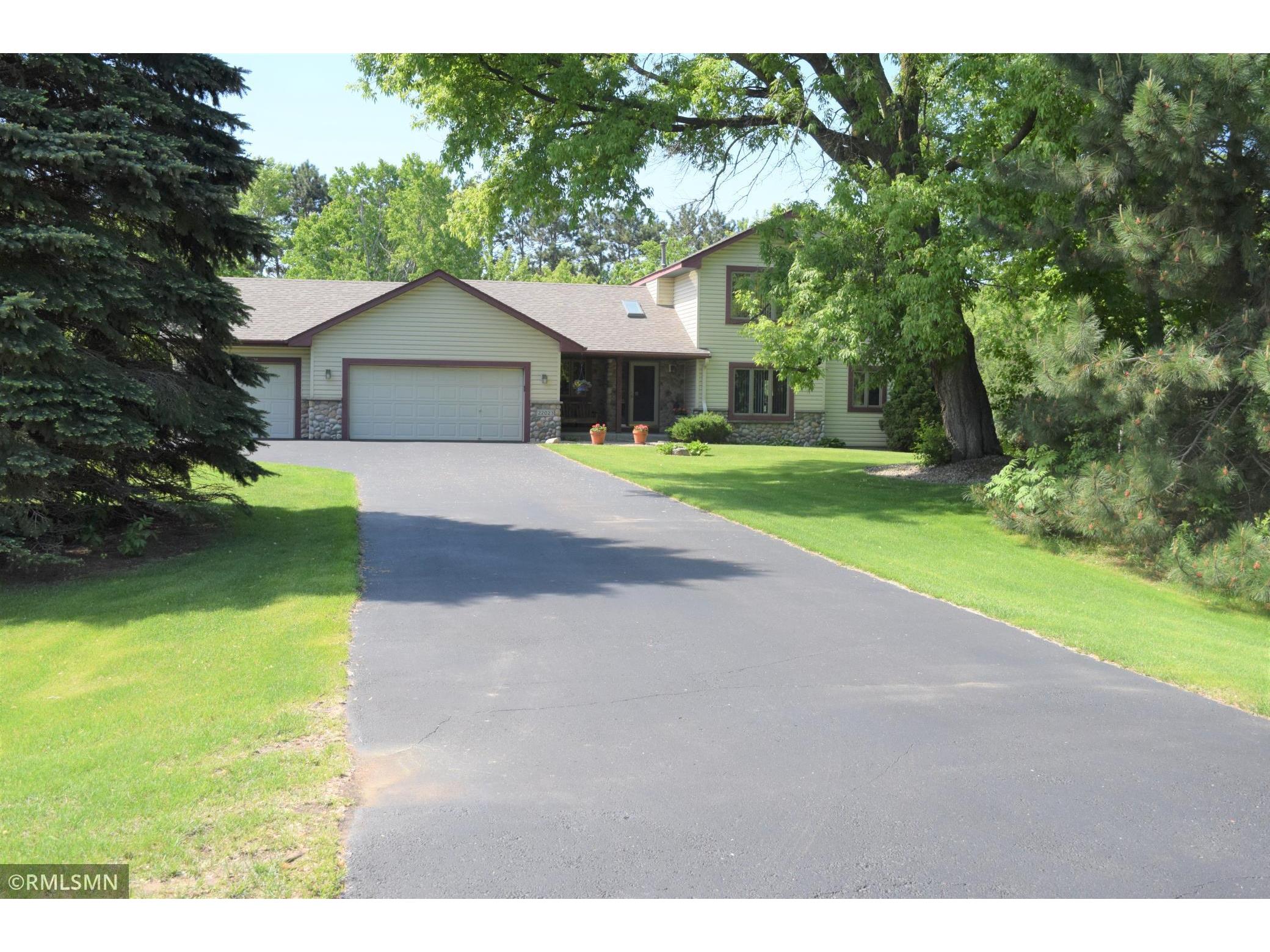 22023 144th Circle, Rogers, MN 55374 MLS 5764932 Edina Realty