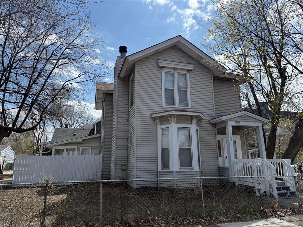 2203 Bloomington Avenue Minneapolis MN 55404 6706483 image1