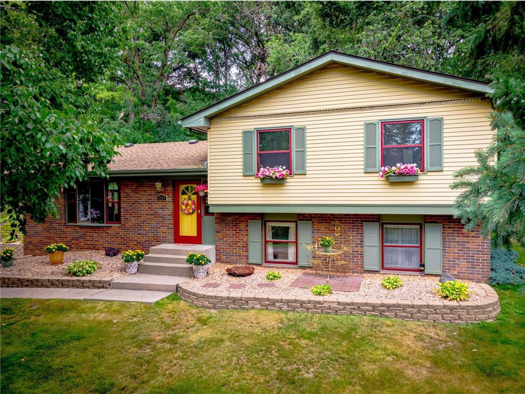 2203 Highwood Avenue E Saint Paul MN 55119 6410589 image1