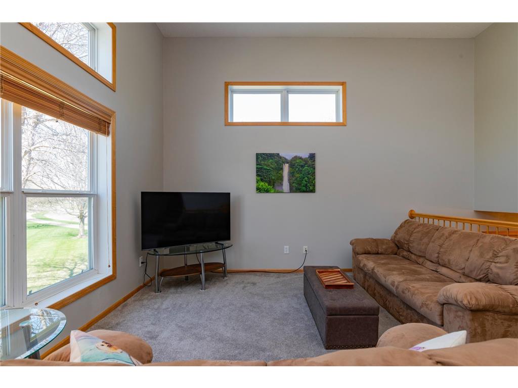 2204 Saint Johns Circle Woodbury MN 55129 7055956 image12