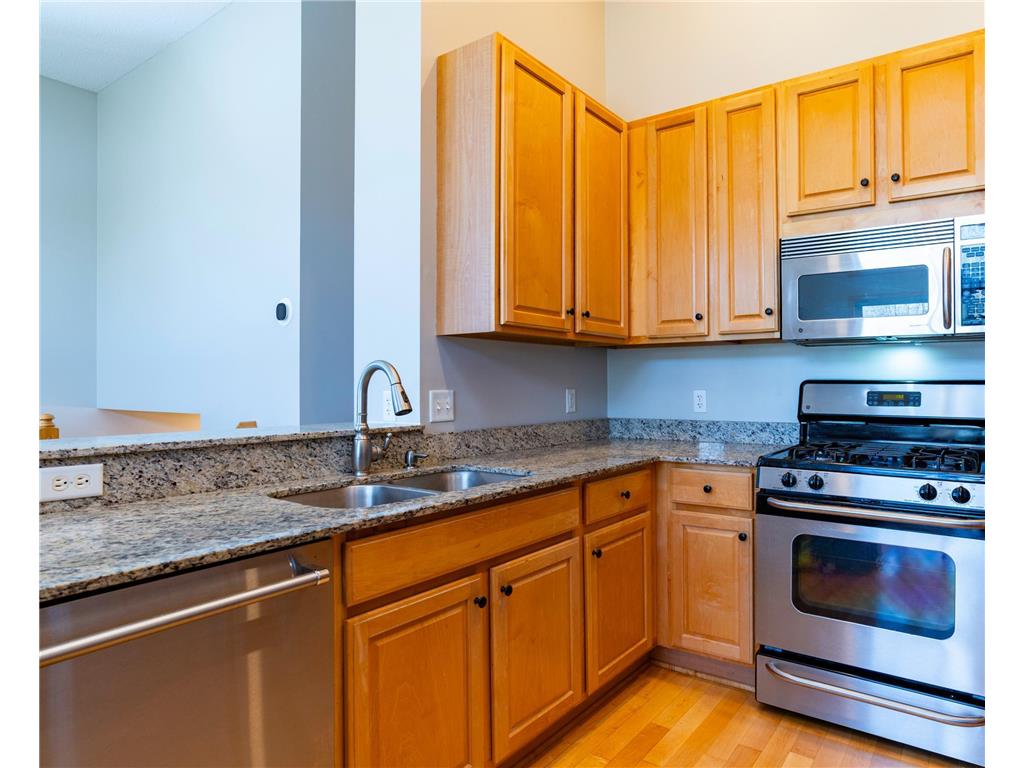 2204 Saint Johns Circle Woodbury MN 55129 7055956 image4