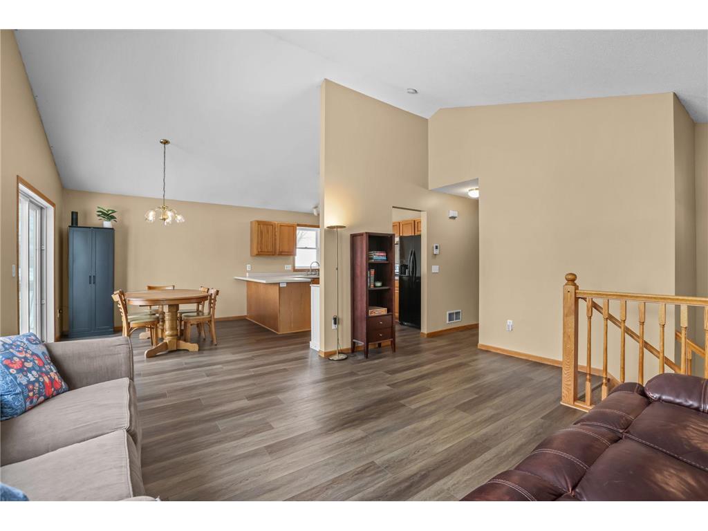 2204 Valley Drive Northfield MN 55057 7038618 image1