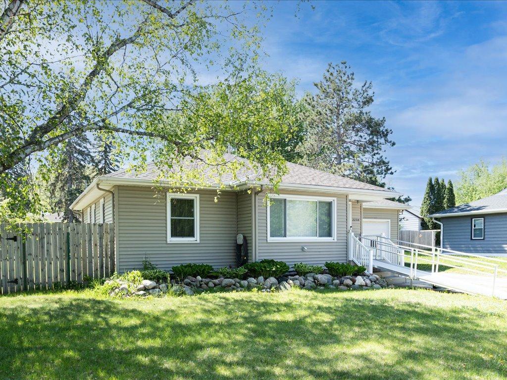 2204 W Saint Germain Street Saint Cloud MN 56301 6721706 image1