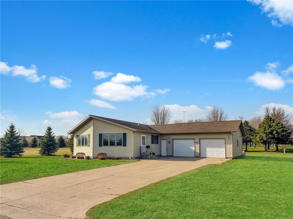 2205 28th Street Slayton MN 56172 6705439 image1