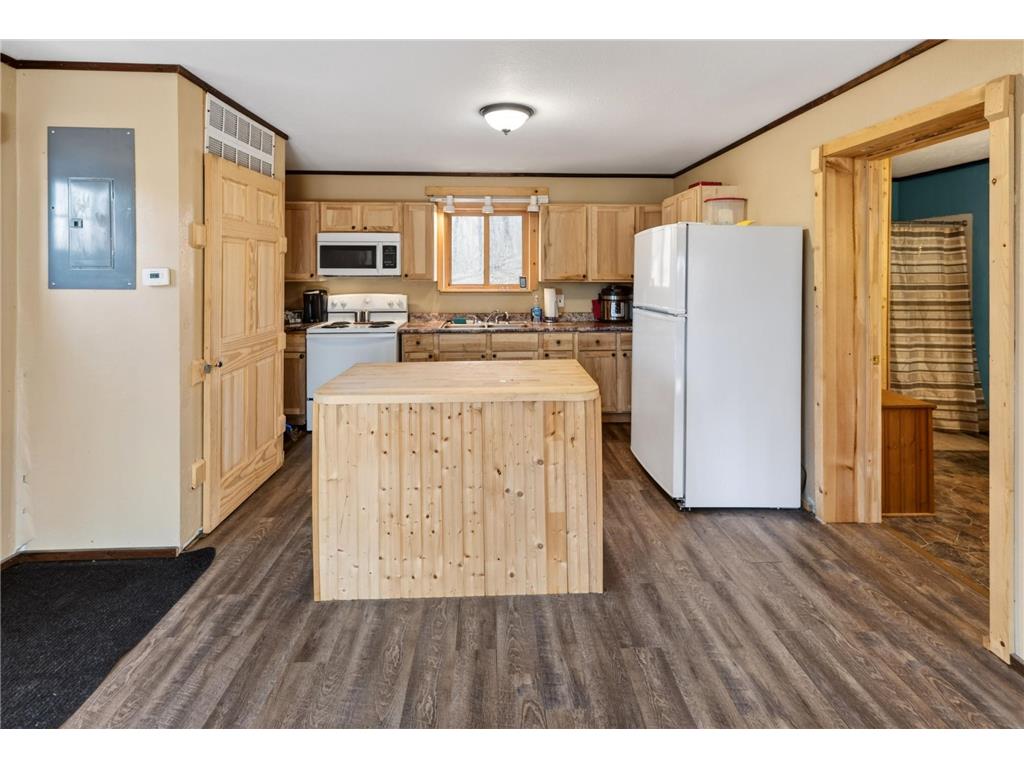 2205 9 3/4 Street Cumberland WI 54829 - Upper Vermillion 7054497 image40