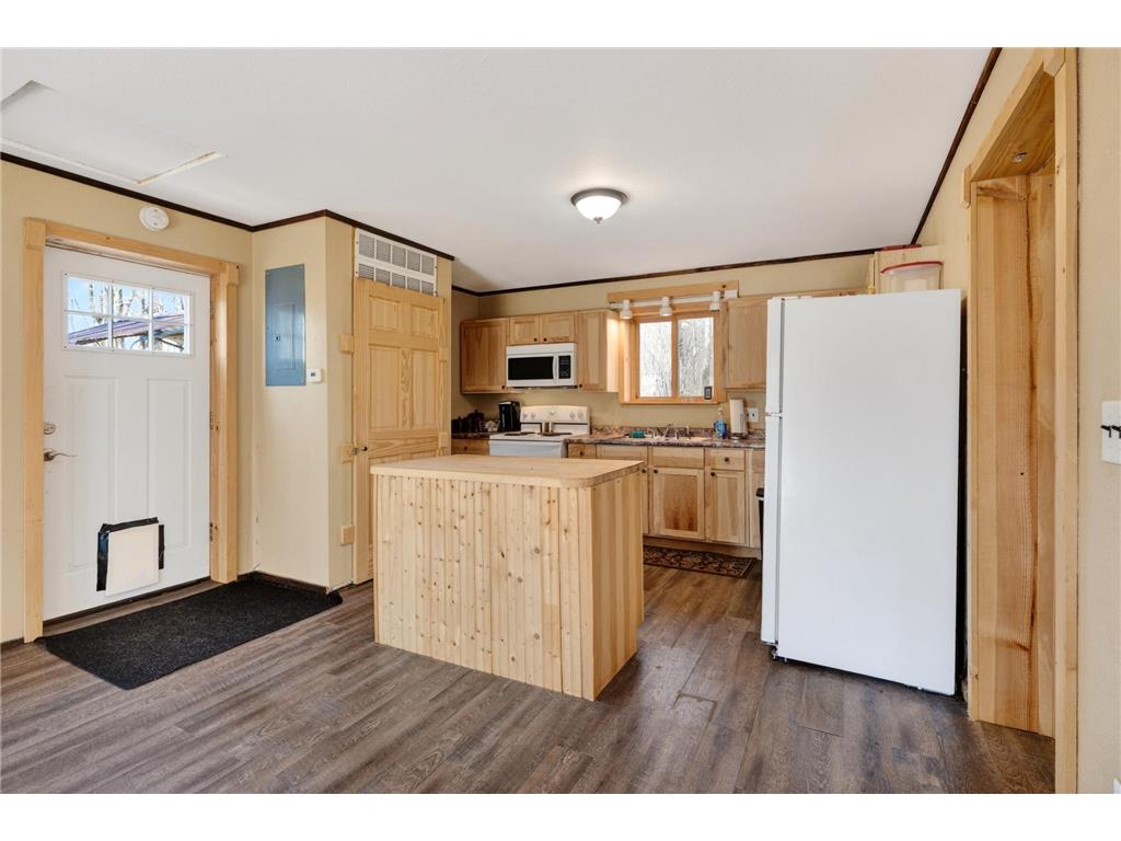 2205 9 3/4 Street Cumberland WI 54829 - Upper Vermillion 7054497 image41