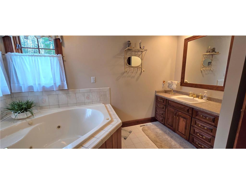 2205 Crabtree Boulevard International Falls MN 56649 7077280 image17