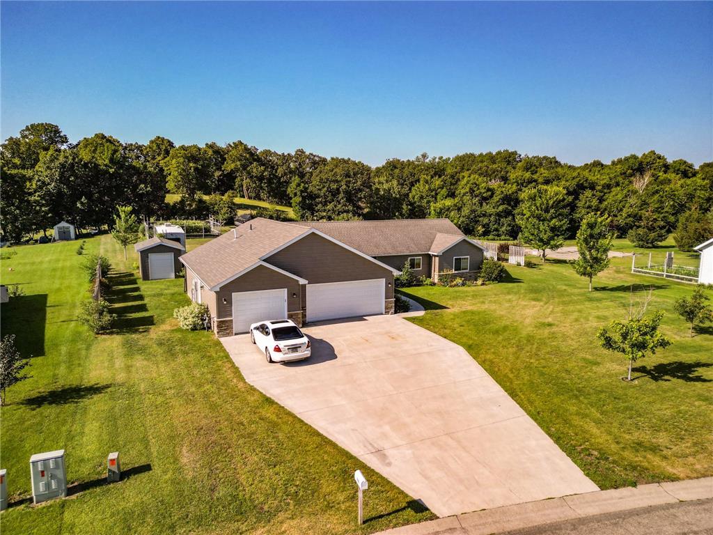 2205 Edgewood Drive Detroit Lakes MN 56501 6404643 image1