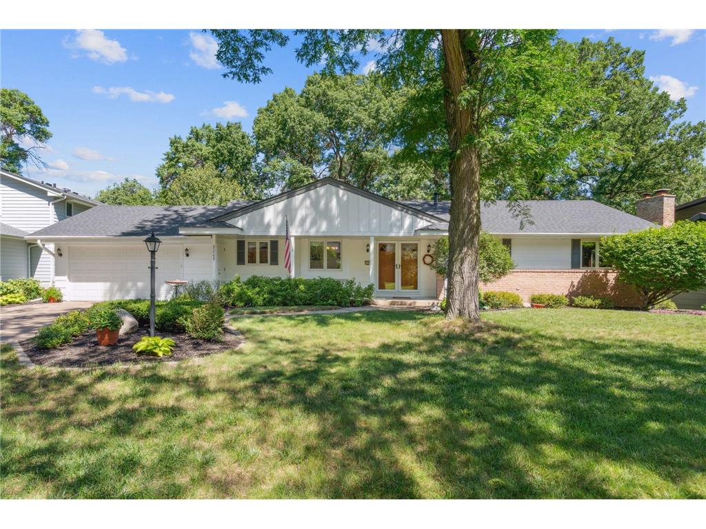 2205 Innsbruck Parkway Columbia Heights MN 55421 6419727 image1