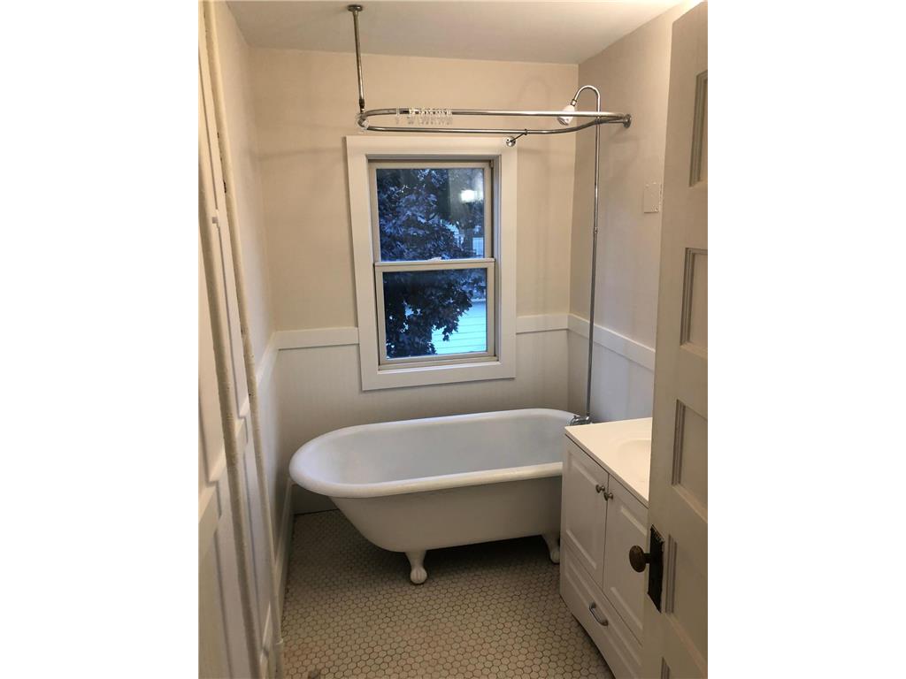 2205 Pleasant Avenue Minneapolis MN 55404 7077239 image23