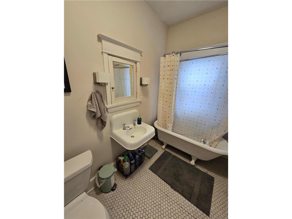 2205 Pleasant Avenue Minneapolis MN 55404 7077239 image24