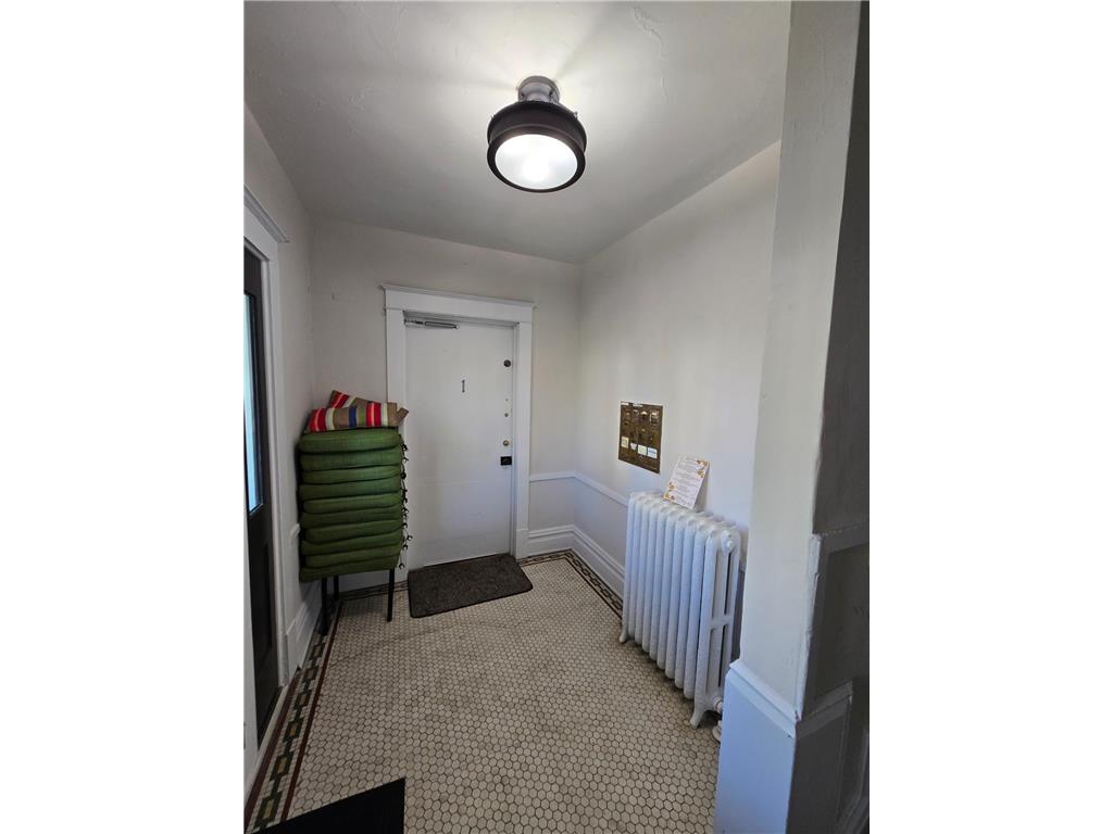 2205 Pleasant Avenue Minneapolis MN 55404 7077239 image8