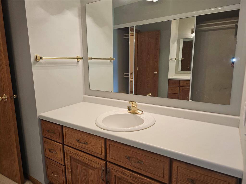 2206 10th Avenue SE Willmar MN 56201 7109794 image10