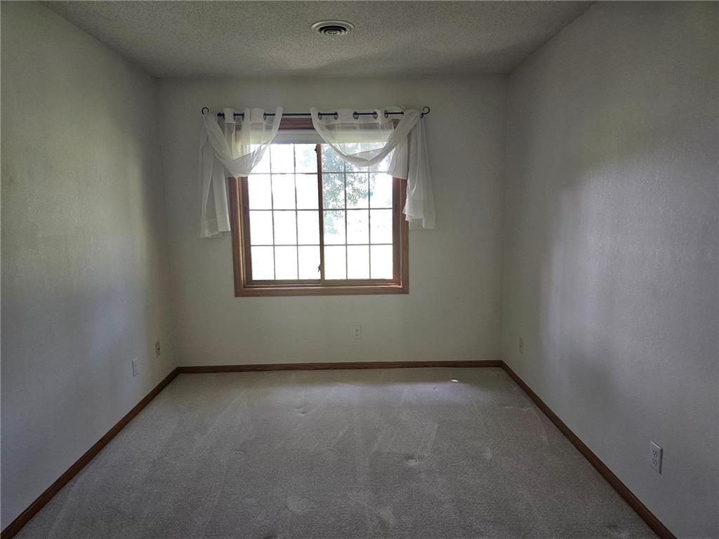 2206 10th Avenue SE Willmar MN 56201 7109794 image6