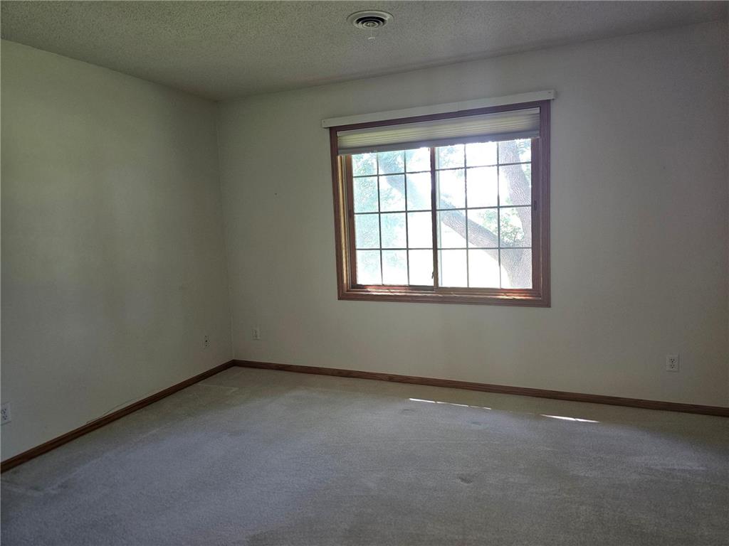 2206 10th Avenue SE Willmar MN 56201 7109794 image7