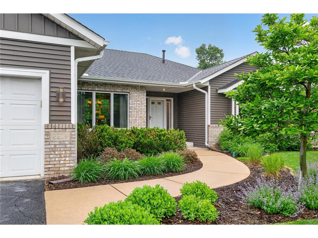 2206 129th Court NE Blaine MN 55449 6816009 image1