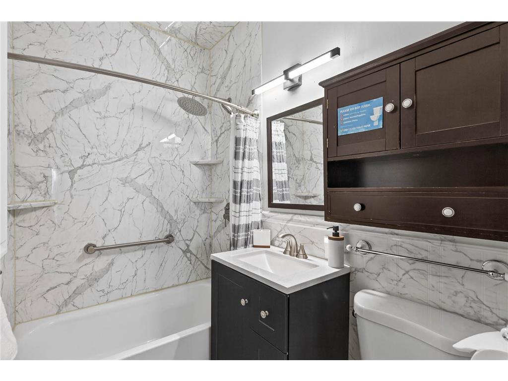 2206 Polk Street NE Minneapolis MN 55418 7020500 image23