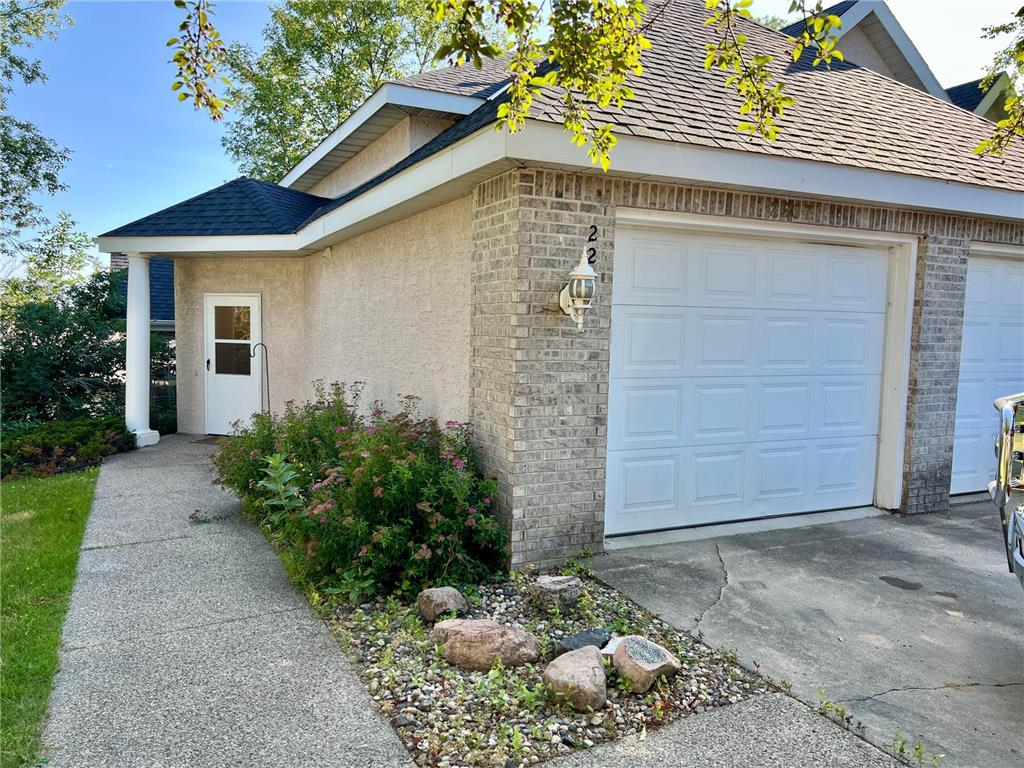 2207 10th Avenue SE Willmar MN 56201 6398028 image1