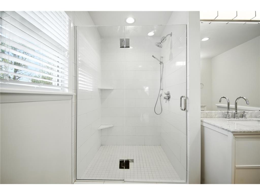 2207 5th Avenue NW Austin MN 55912 6779316 image28