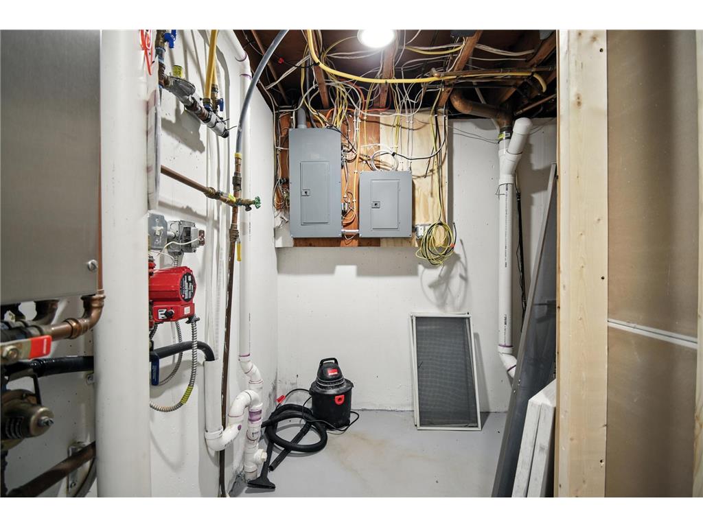 2207 5th Avenue NW Austin MN 55912 6779316 image53