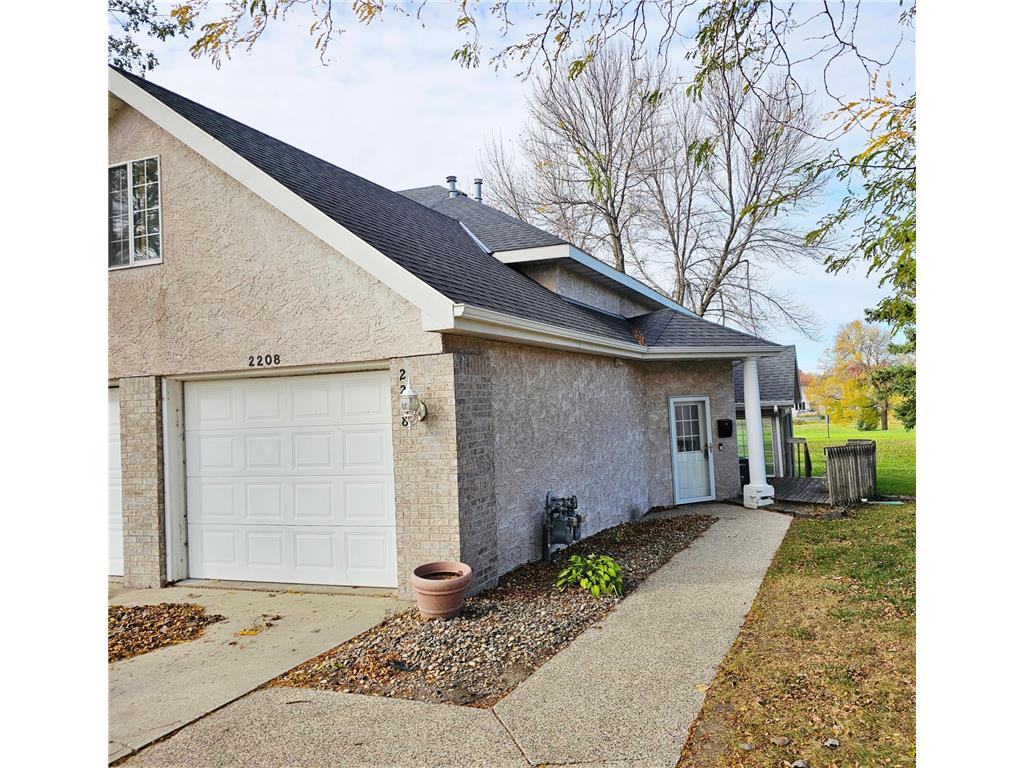 2208 10th Avenue SE #12 Willmar MN 56201 6696470 image1