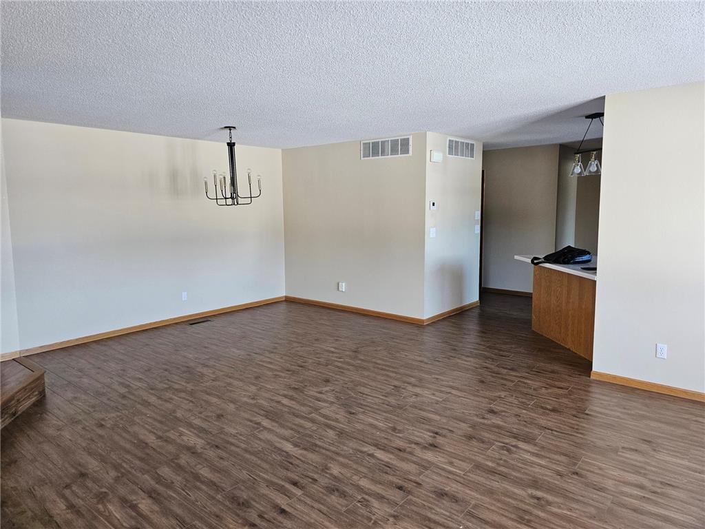 2208 10th Avenue SE #12 Willmar MN 56201 6696470 image17