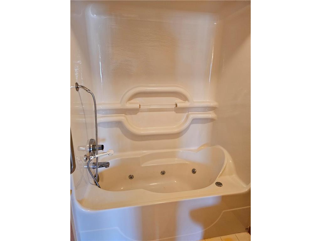 2208 10th Avenue SE #12 Willmar MN 56201 6696470 image22