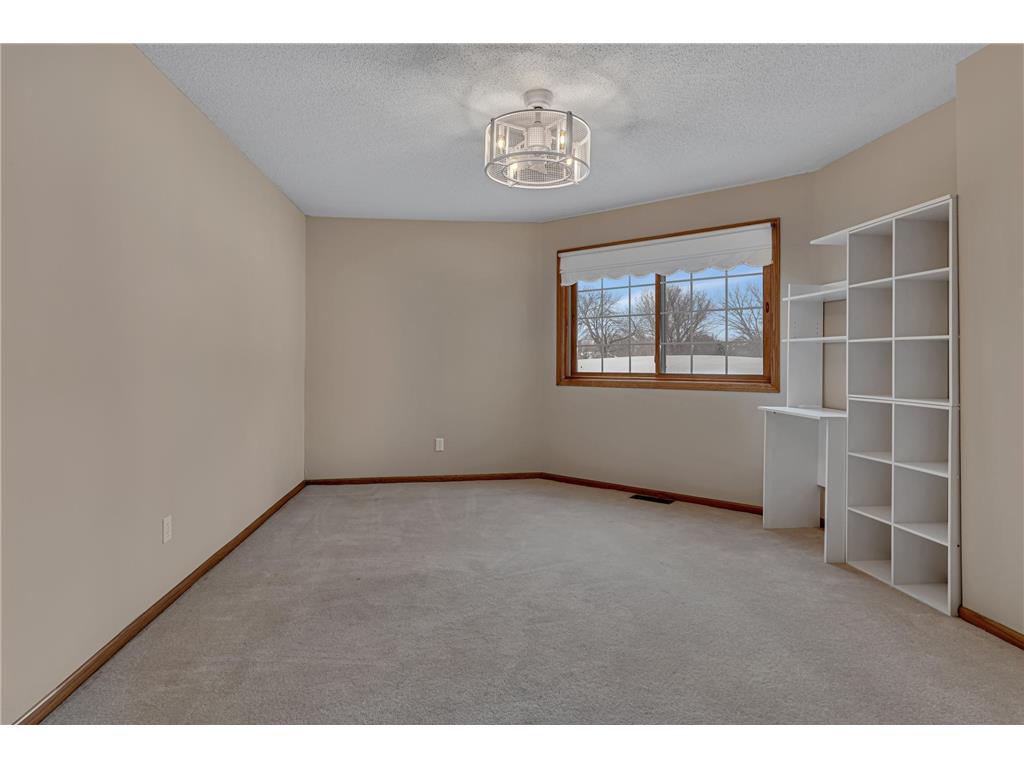 2208 10th Avenue SE Willmar MN 56201 7016030 image14