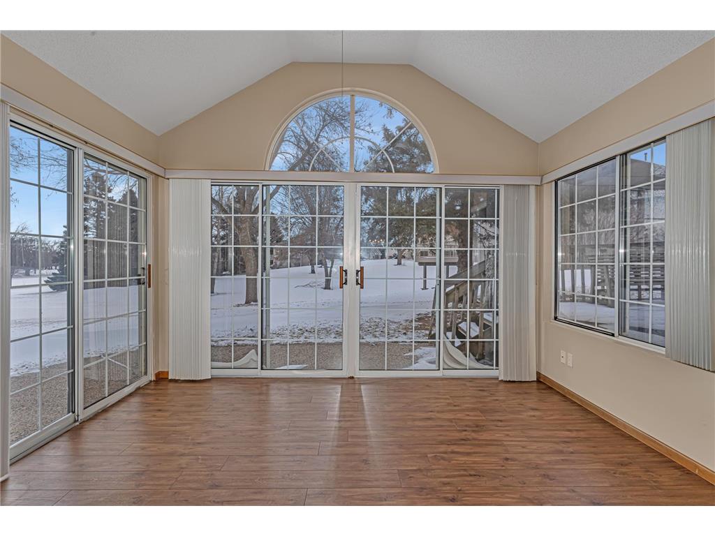 2208 10th Avenue SE Willmar MN 56201 7016030 image9