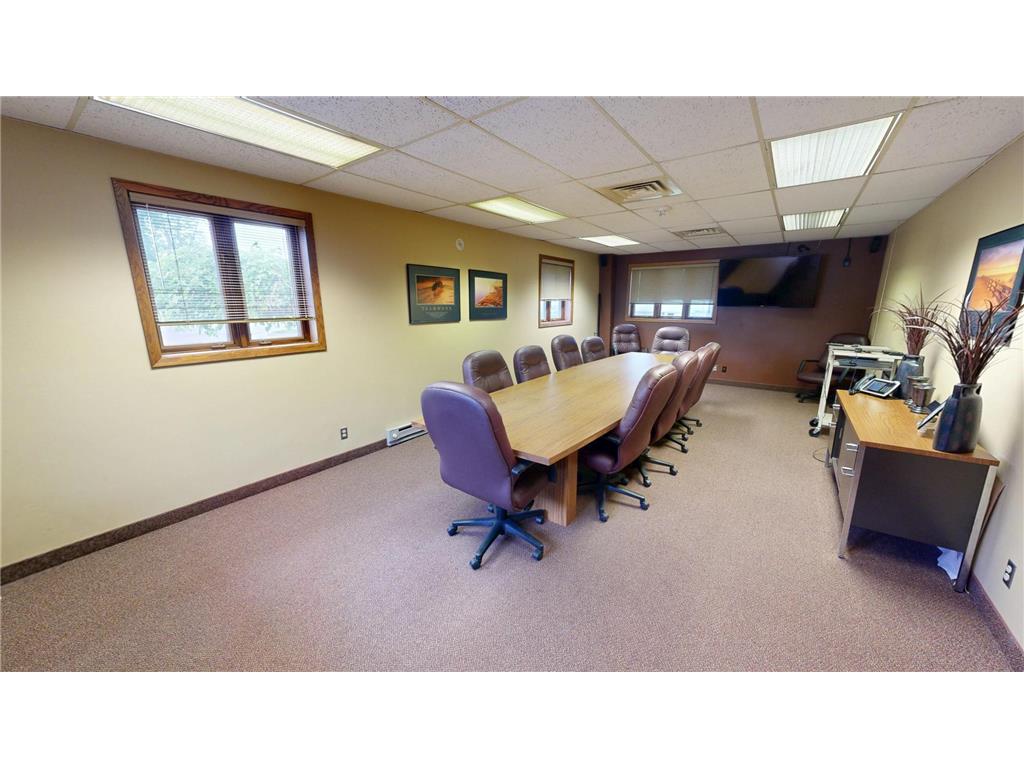 2208 Trott Avenue SW Willmar MN 56201 6746257 image10