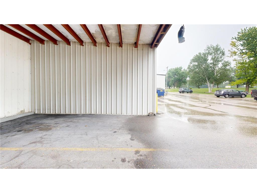 2208 Trott Avenue SW Willmar MN 56201 6746257 image29