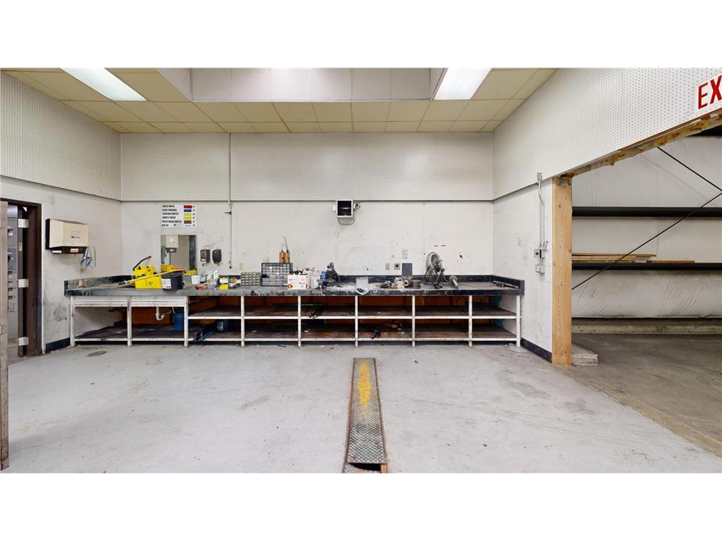 2208 Trott Avenue SW Willmar MN 56201 6746257 image36