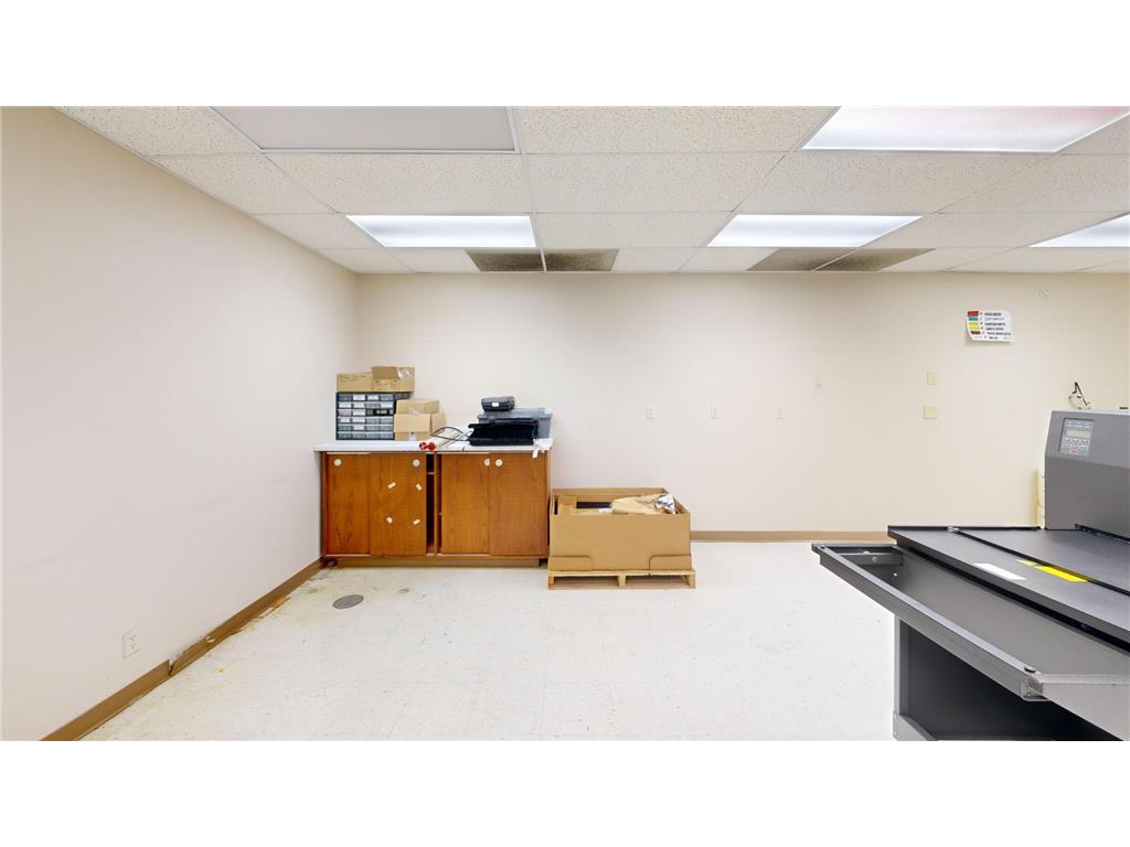 2208 Trott Avenue SW Willmar MN 56201 6746257 image49