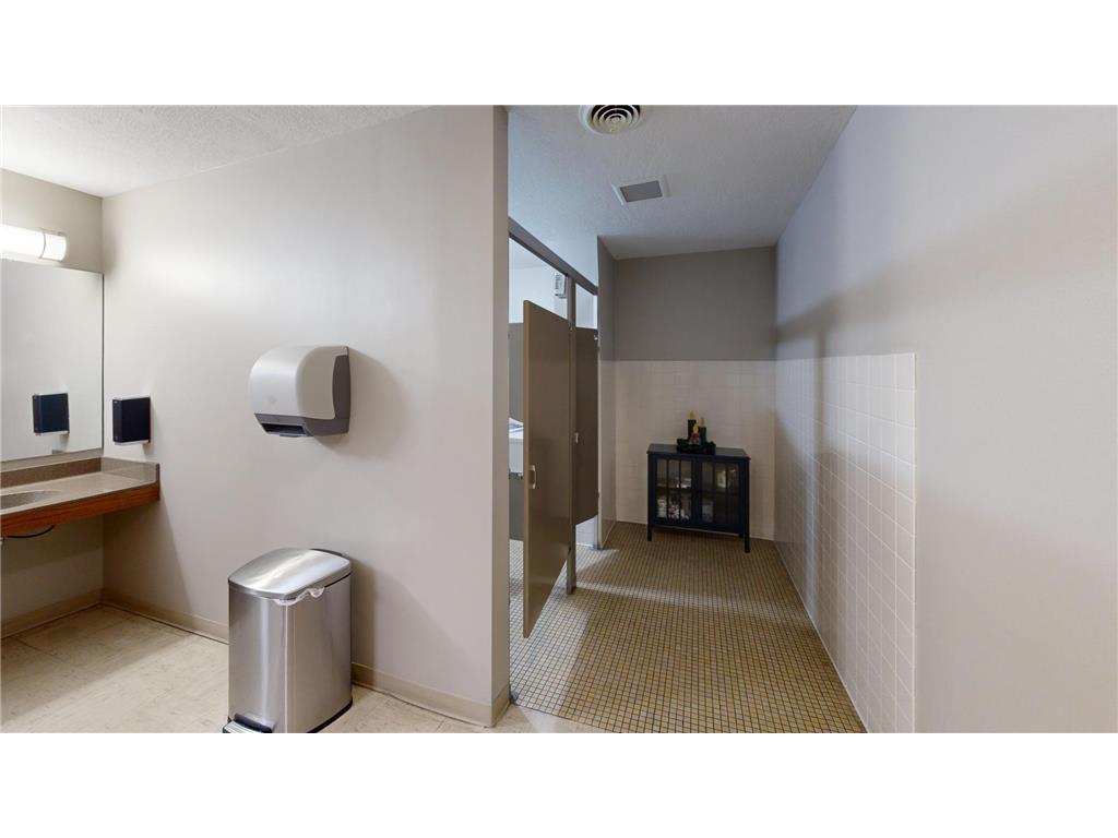 2208 Trott Avenue SW Willmar MN 56201 6746257 image58