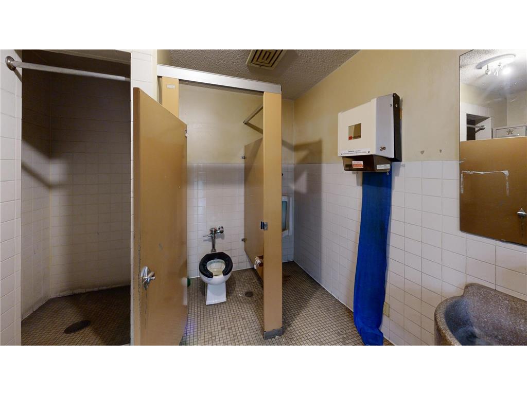 2208 Trott Avenue SW Willmar MN 56201 6746257 image62