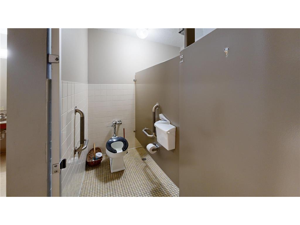 2208 Trott Avenue SW Willmar MN 56201 6746257 image66